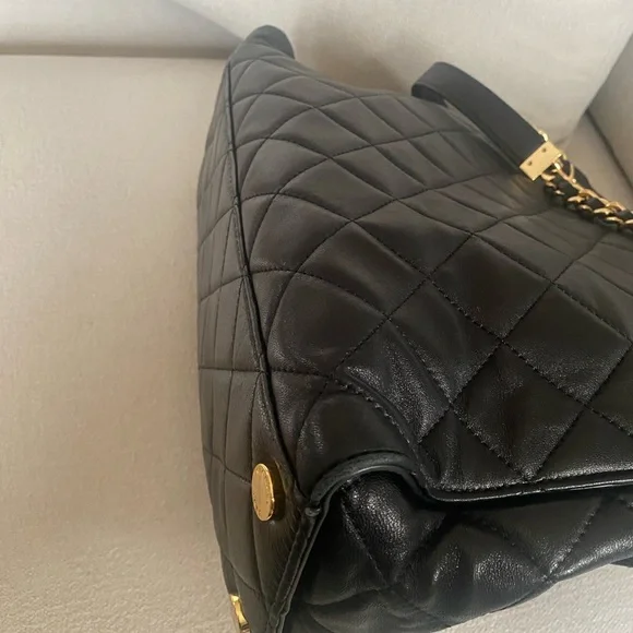 Susannah Michael Kors Black Quilted Chain Tote Bag - Picture 7 of 12